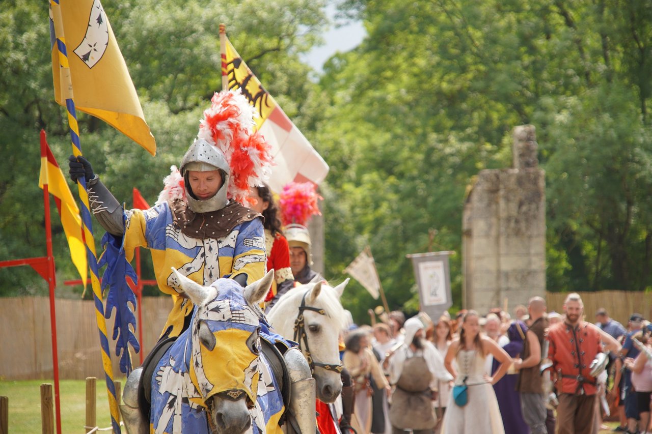 Calendrier des principales fêtes médiévales en France | Flagsonline.fr